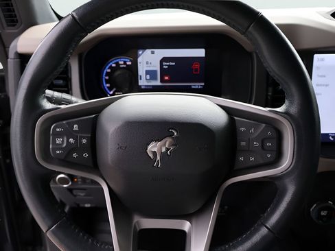 Used 2024 Ford Bronco Wildtrak AWD/4WD image 31