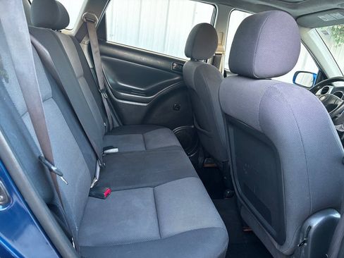 Used 2003 Pontiac Vibe w/ Power Group Value Package FWD image 12