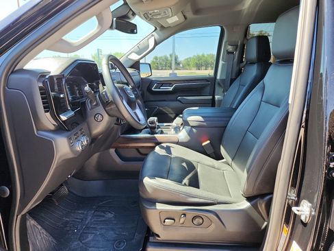 Used 2023 GMC Sierra 1500 SLT AWD/4WD image 10
