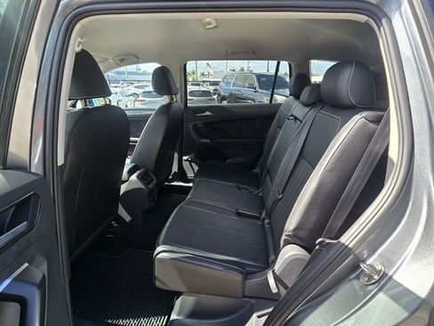 Certified 2023 Volkswagen Tiguan SE FWD image 14