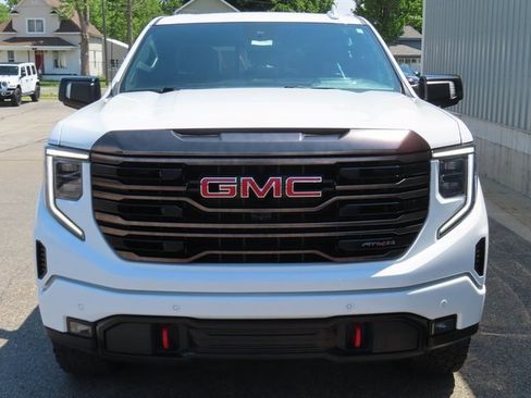 Used 2022 GMC Sierra 1500 AT4X image 13