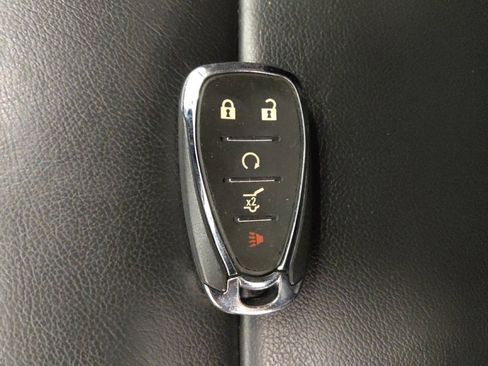Used 2021 Chevrolet Traverse RS w/ LPO, 'HIT The Road' Package FWD image 32