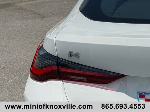 Used 2025 BMW i4 eDrive40 w/ Parking Assistance Package RWD image 31