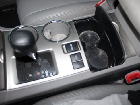 Used 2012 Toyota Highlander FWD w/ Tech Pkg image 21