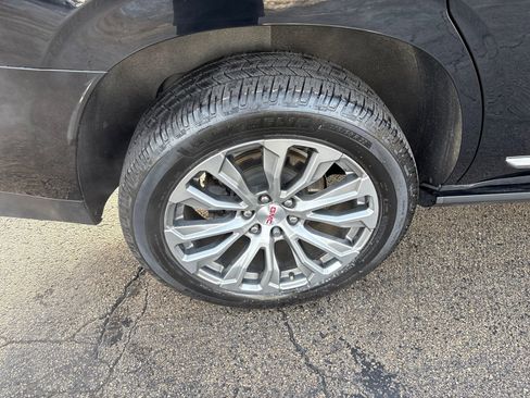 Used 2021 GMC Yukon Denali image 32