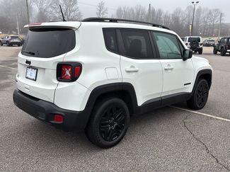 Used 2019 Jeep Renegade Sport video 3