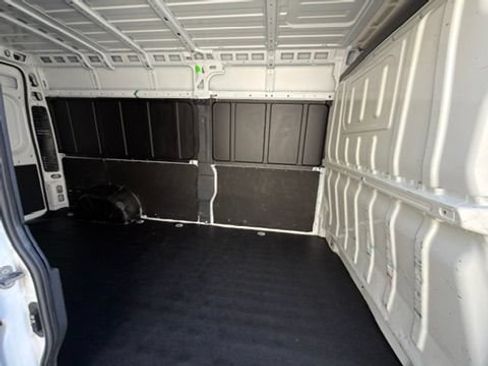 Used 2023 RAM ProMaster 2500 FWD image 24