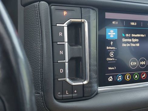 Used 2021 GMC Yukon Denali w/ Denali Ultimate Package RWD image 32