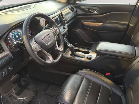 Used 2017 GMC Acadia Denali w/ Technology Package AWD/4WD image 3