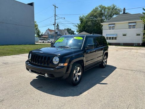Used 2017 Jeep Patriot High Altitude image 3