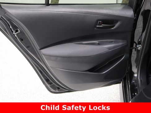 Used 2024 Toyota Corolla LE image 23