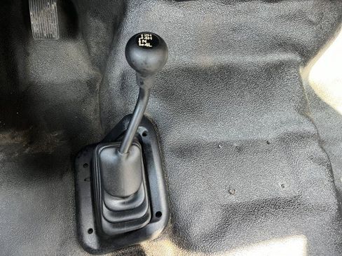 Used 2007 Ford F550 4x4 Regular Cab Super Duty image 27