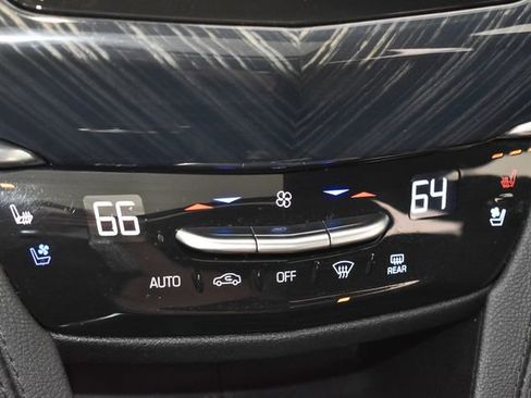 Used 2024 Cadillac XT6 Premium Luxury AWD/4WD image 35