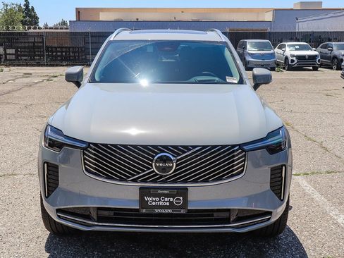 Used 2025 Volvo XC90 B6 Ultra w/ Protection Package Premier AWD/4WD image 2