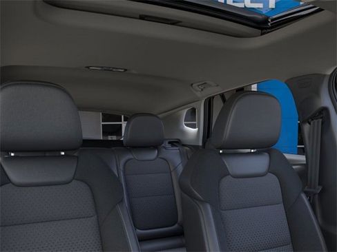 New 2026 Chevrolet Trax LT w/ Sunroof Package image 24