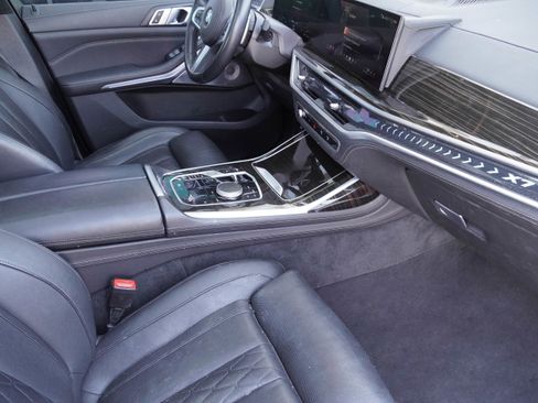 Certified 2024 BMW X7 xDrive40i w/ M Sport Package AWD/4WD image 10