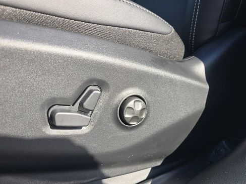 New 2026 Chrysler Pacifica Select w/ S Appearance Package image 16