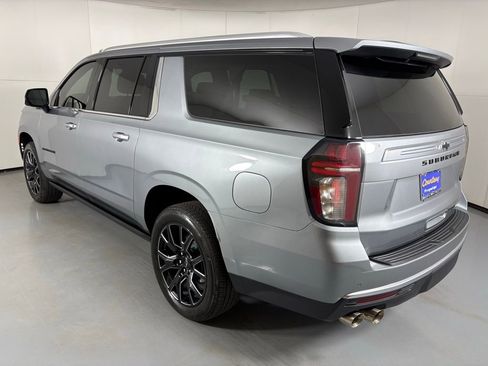 Used 2024 Chevrolet Suburban High Country w/ Premium Package image 7