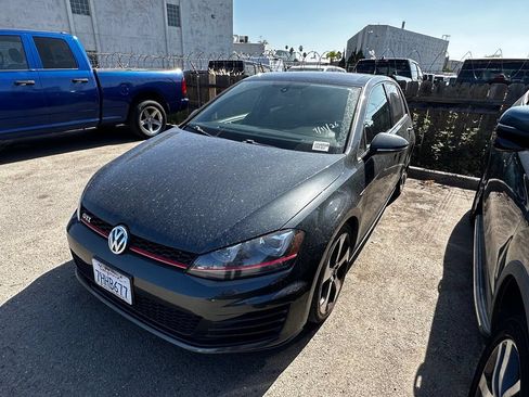 Used 2015 Volkswagen GTI SE FWD image 13