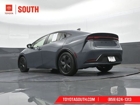 Used 2025 Toyota Prius LE FWD image 44