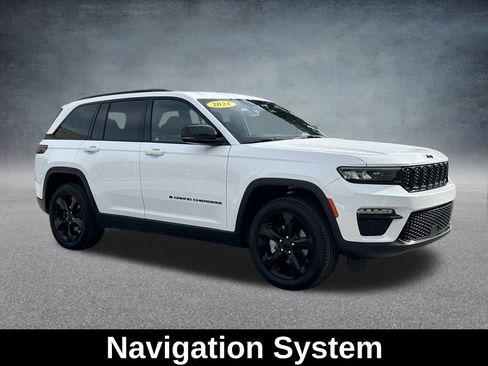 Certified 2024 Jeep Grand Cherokee Limited w/ Black Appearance Package image 5