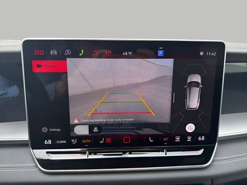 New 2026 Volkswagen Tiguan SE R-Line AWD/4WD image 17