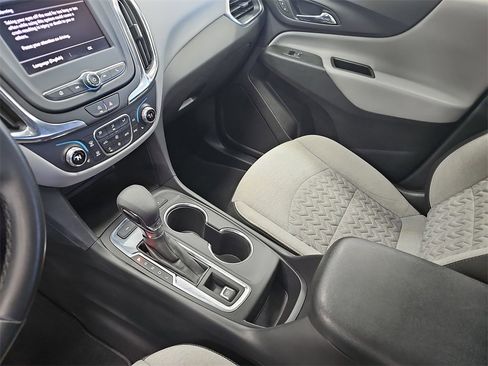Used 2024 Chevrolet Equinox LT image 24