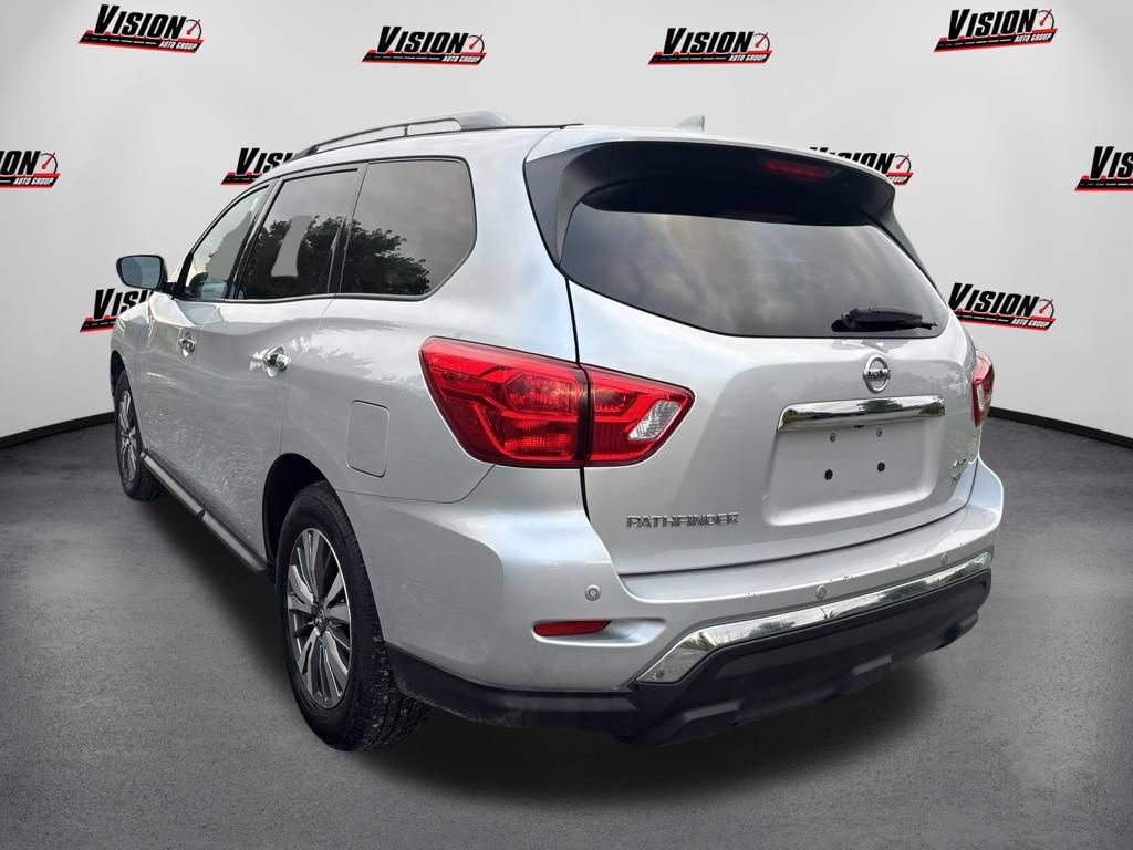 Used 2019 Nissan Pathfinder SL AWD/4WD image 7