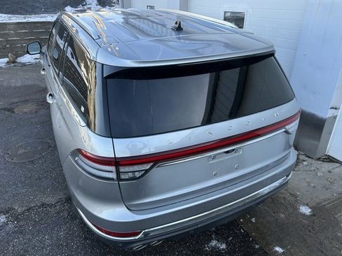 Used 2024 Lincoln Aviator Premiere w/ Elements Package image 4