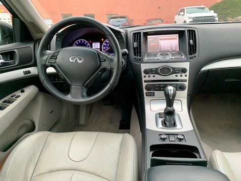 Used 2009 INFINITI G37 x Sedan image 4