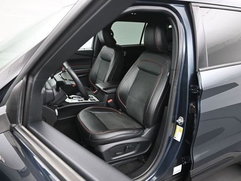 Certified 2023 Ford Explorer ST-Line w/ Class IV Trailer Tow Package RWD image 9
