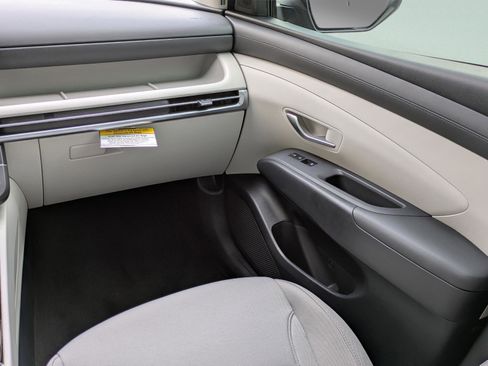 New 2026 Hyundai Tucson SE image 21