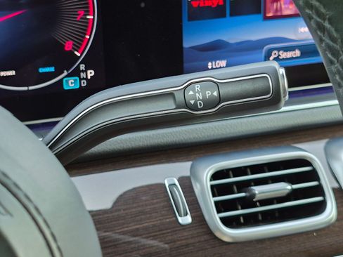 Certified 2024 Mercedes-Benz GLS 450 4MATIC image 28