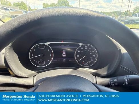 Used 2024 Nissan Sentra SV FWD image 17