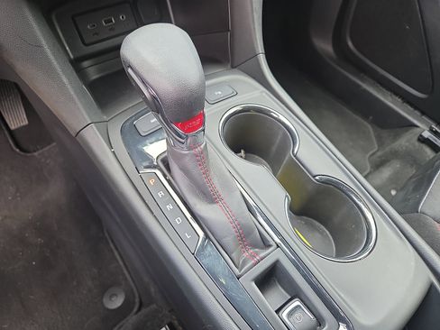 Used 2023 Chevrolet Equinox RS image 26