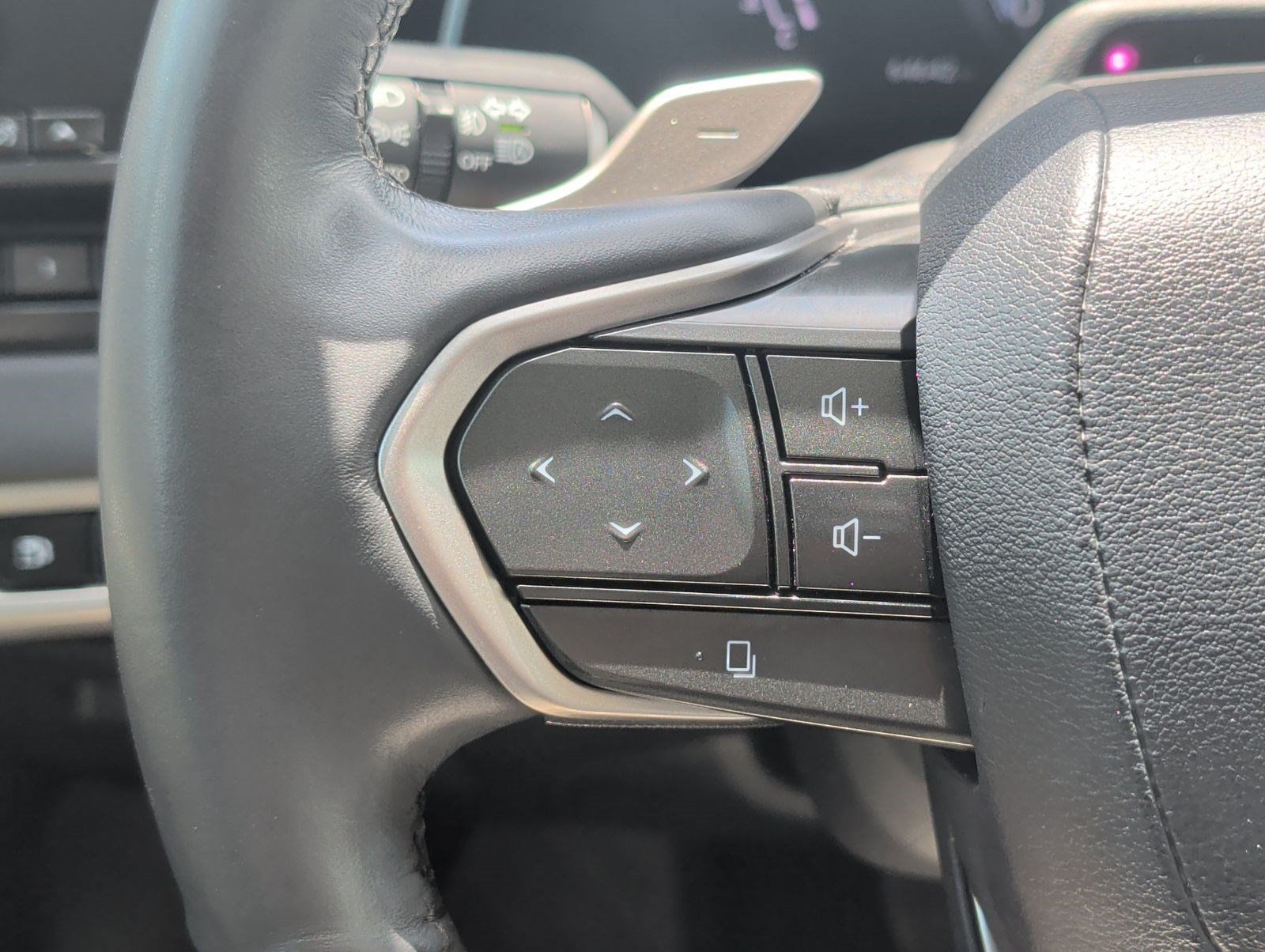 Used 2023 Lexus RX 350 FWD w/ Accessory Package image 14