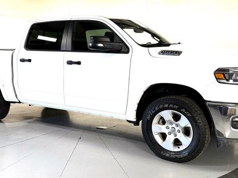 Used 2025 RAM 1500 Big Horn AWD/4WD image 1