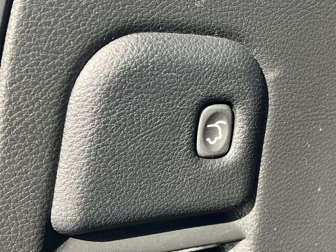 Used 2022 Jeep Grand Cherokee Limited image 22