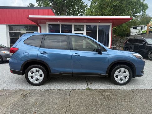Used 2022 Subaru Forester AWD/4WD image 11