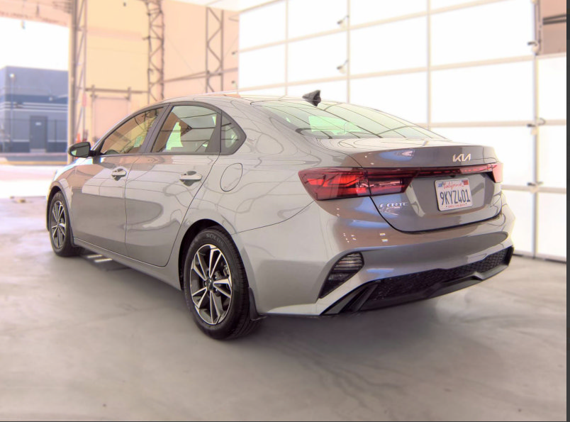 Used 2024 Kia Forte LXS FWD image 4