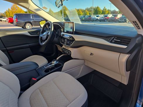 Used 2022 Ford Escape SE w/ Convenience Package image 13
