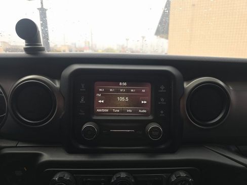 Used 2020 Jeep Wrangler Unlimited Sport image 15