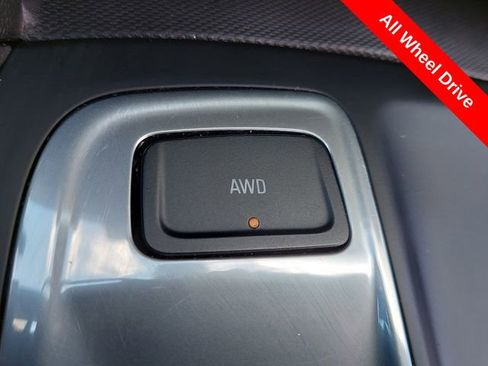 Used 2020 Chevrolet Equinox LT w/ Sport Edition AWD/4WD image 16