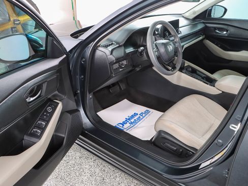 Used 2024 Honda Accord EX image 3