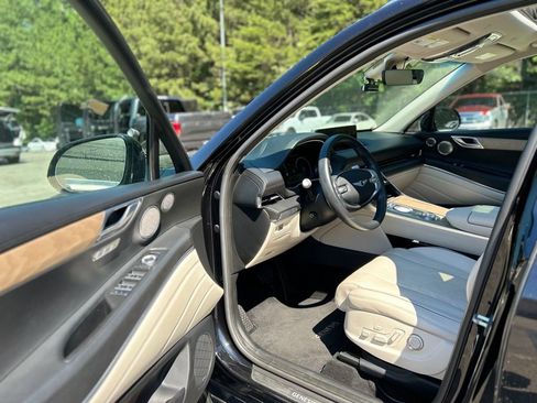 Used 2022 Genesis GV80 2.5T AWD/4WD image 9