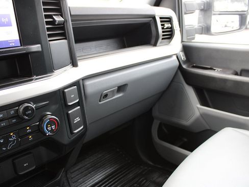 Used 2024 Ford F350 XL w/ XL Chrome Package RWD image 28