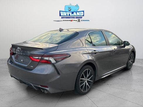 Used 2023 Toyota Camry SE image 5