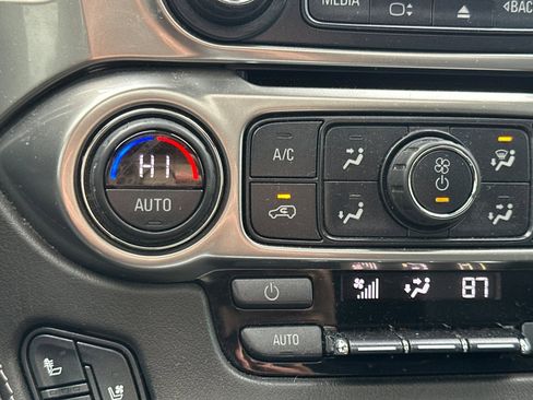 Used 2020 Chevrolet Tahoe Premier image 30