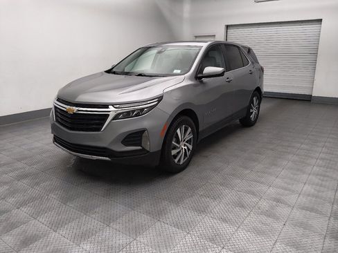 Used 2023 Chevrolet Equinox LT AWD/4WD image 2