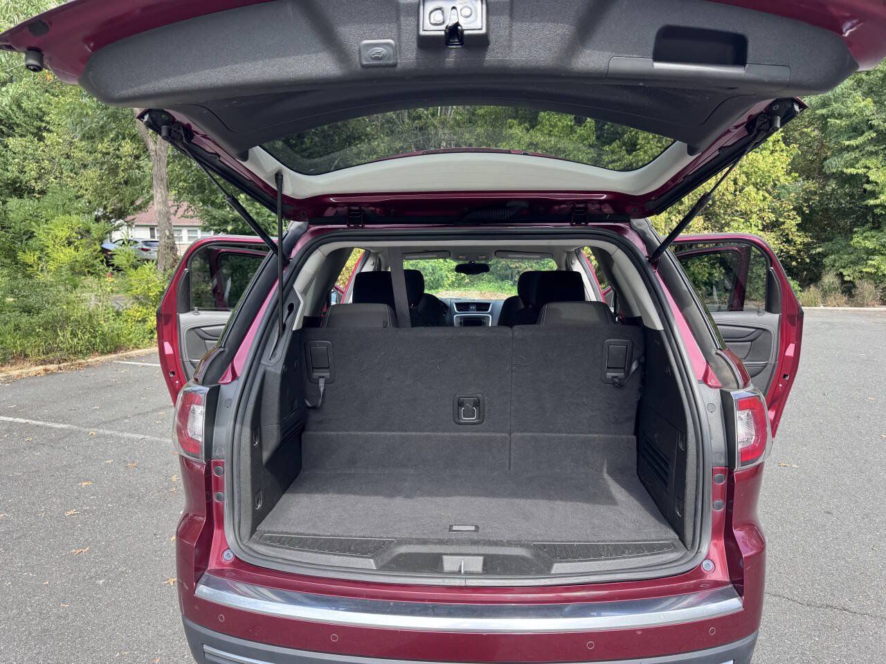 Used 2015 GMC Acadia SLE AWD/4WD image 19